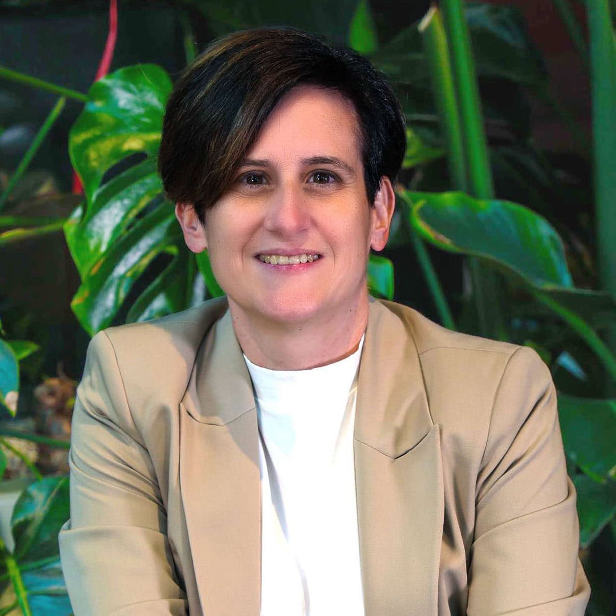 Portret van Jessie van de Giessen, vaste LICHT Professional en strategisch communicatieadviseur – energiek, scherp en gericht op helderheid en verbinding in organisaties.